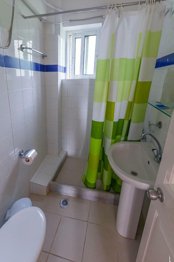 חראני Iris Apartments מראה חיצוני תמונה