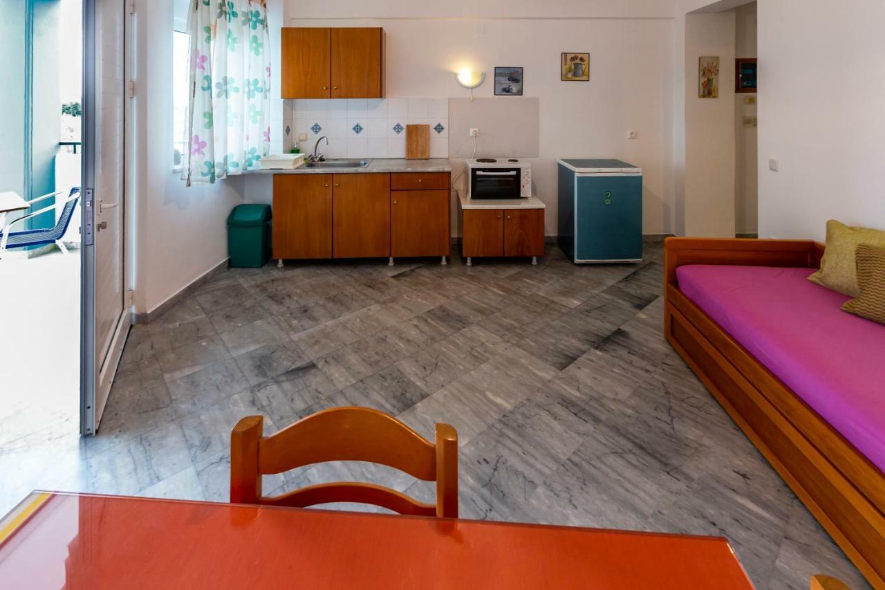 חראני Iris Apartments מראה חיצוני תמונה
