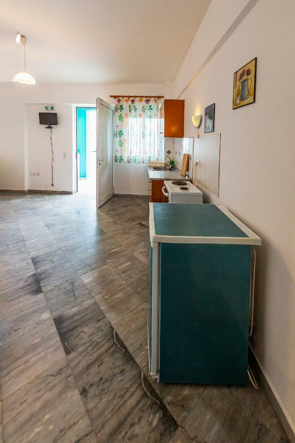 חראני Iris Apartments מראה חיצוני תמונה