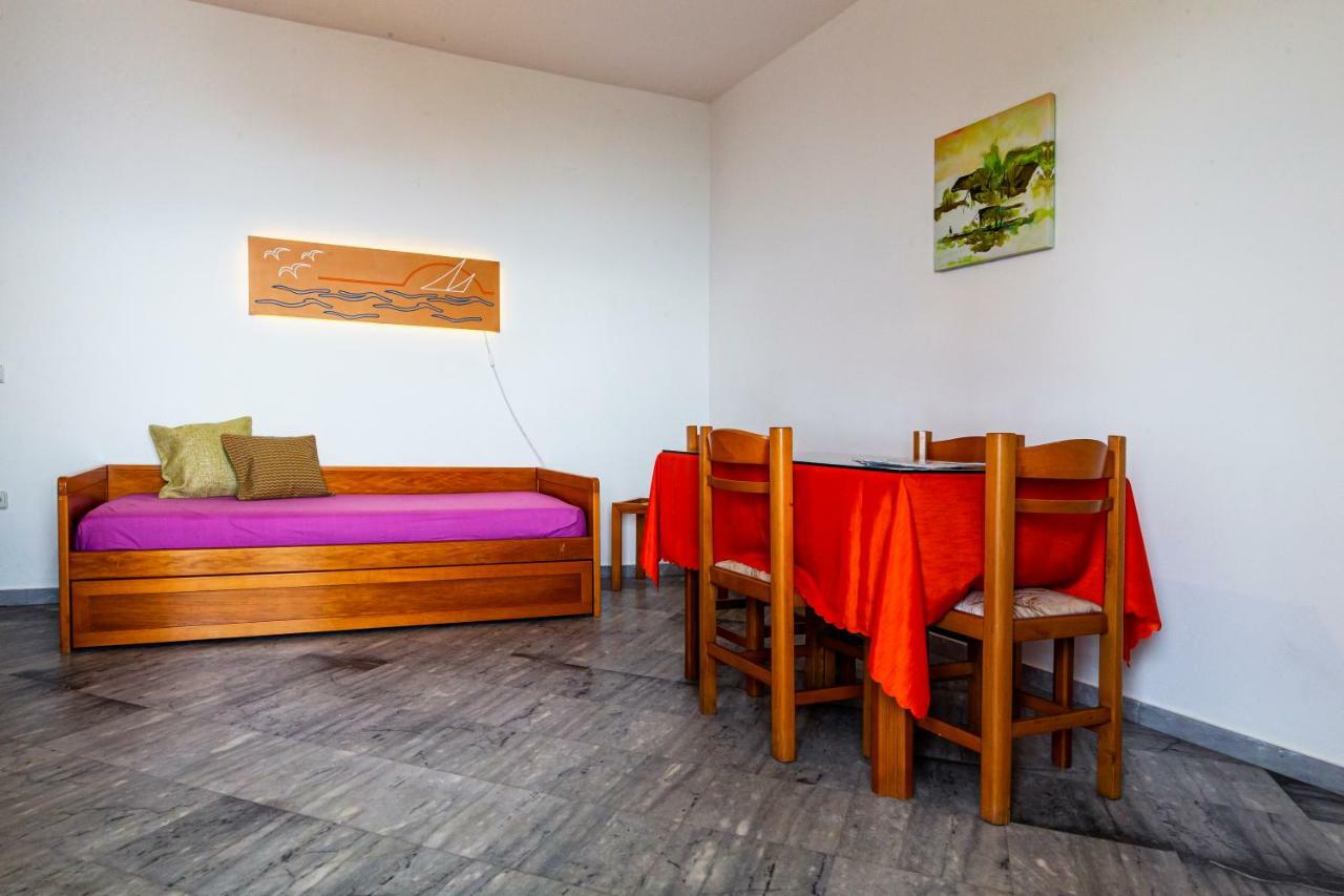 חראני Iris Apartments מראה חיצוני תמונה