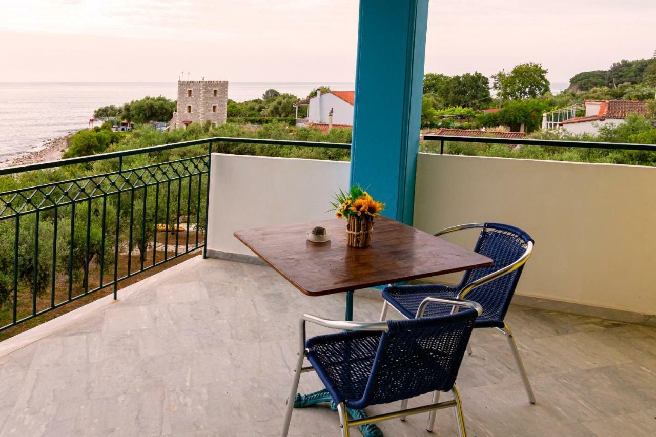 חראני Iris Apartments מראה חיצוני תמונה